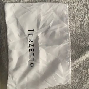 Terzetto satchel dust bag